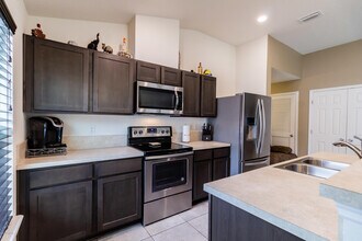 7634 Fanning Dr in Jacksonville, FL - Building Photo - Building Photo