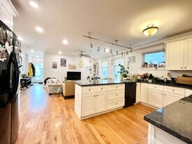 6 Fern St, Unit 6A in Boston, MA - Building Photo