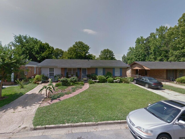 property at 4409 27th Pl