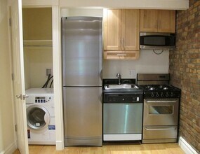 521 E 5th St in New York, NY - Building Photo - Building Photo