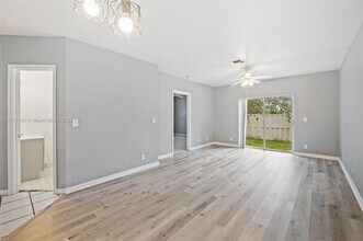 3776 NW 91st Ln in Sunrise, FL - Building Photo - Building Photo