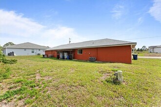 20 W 12th St in Lehigh Acres, FL - Building Photo - Building Photo