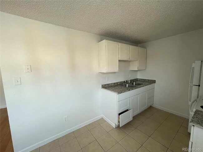 1622 Alton St in Aurora, CO - Building Photo - Building Photo