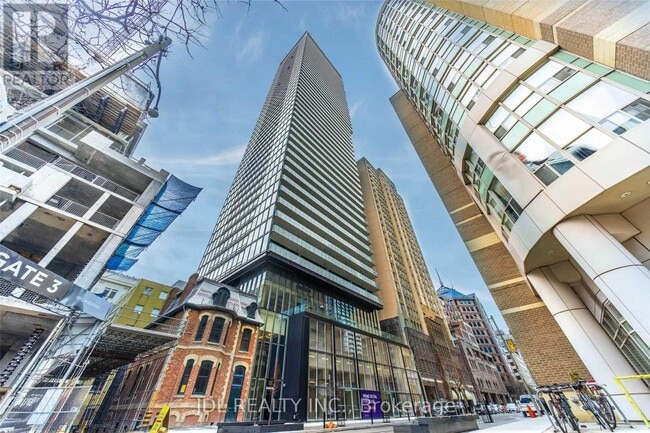 property at 15-3815 Grenville St