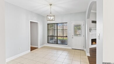 9231 Pecan Tree Dr in Baton Rouge, LA - Building Photo - Building Photo