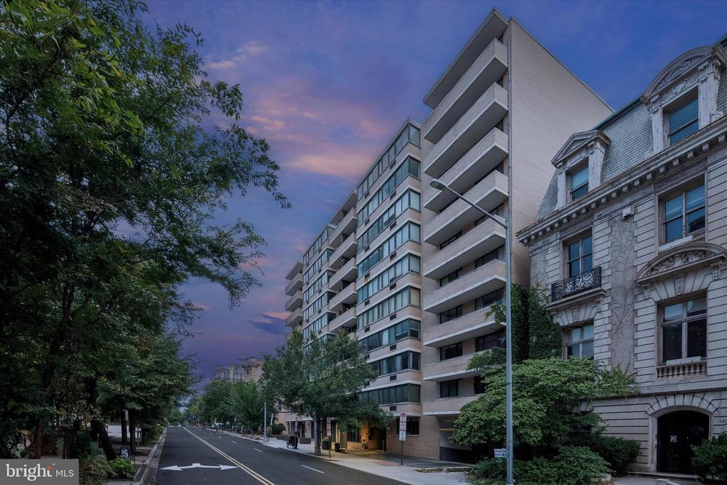 1325 18th St NW in Washington, DC - Building Photo