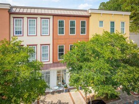 728 S Shelmore Blvd in Mount Pleasant, SC - Building Photo