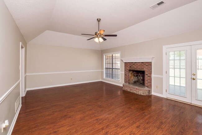 390 Cherry Tree Ln in Southaven, MS - Building Photo - Building Photo