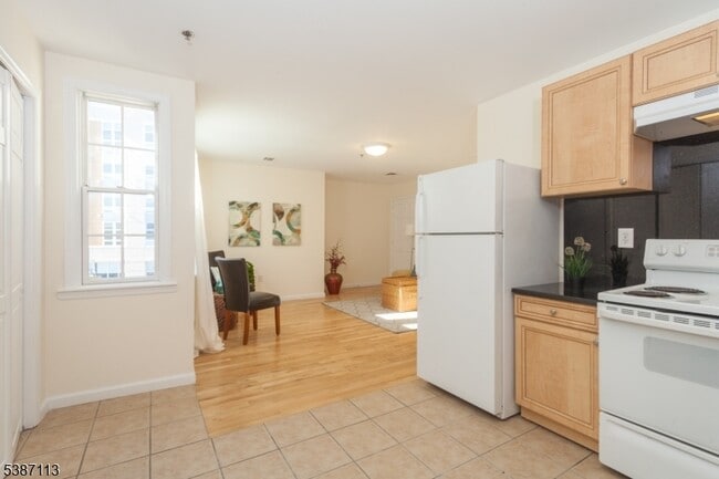 48 Washington St in Bloomfield, NJ - Building Photo - Building Photo