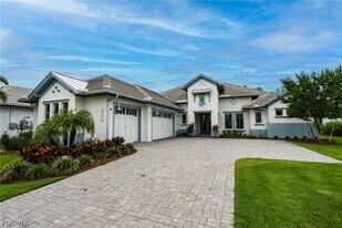 6262 Union Island Wy in Naples, FL - Building Photo