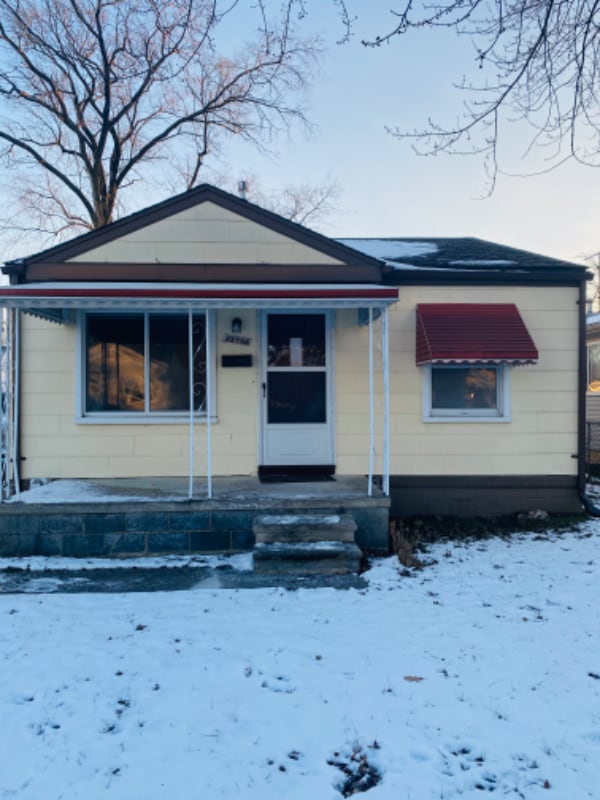 property at 23786 Columbus Ave
