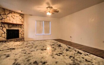 3109 Meadow Wood Ln in Bedford, TX - Building Photo - Building Photo