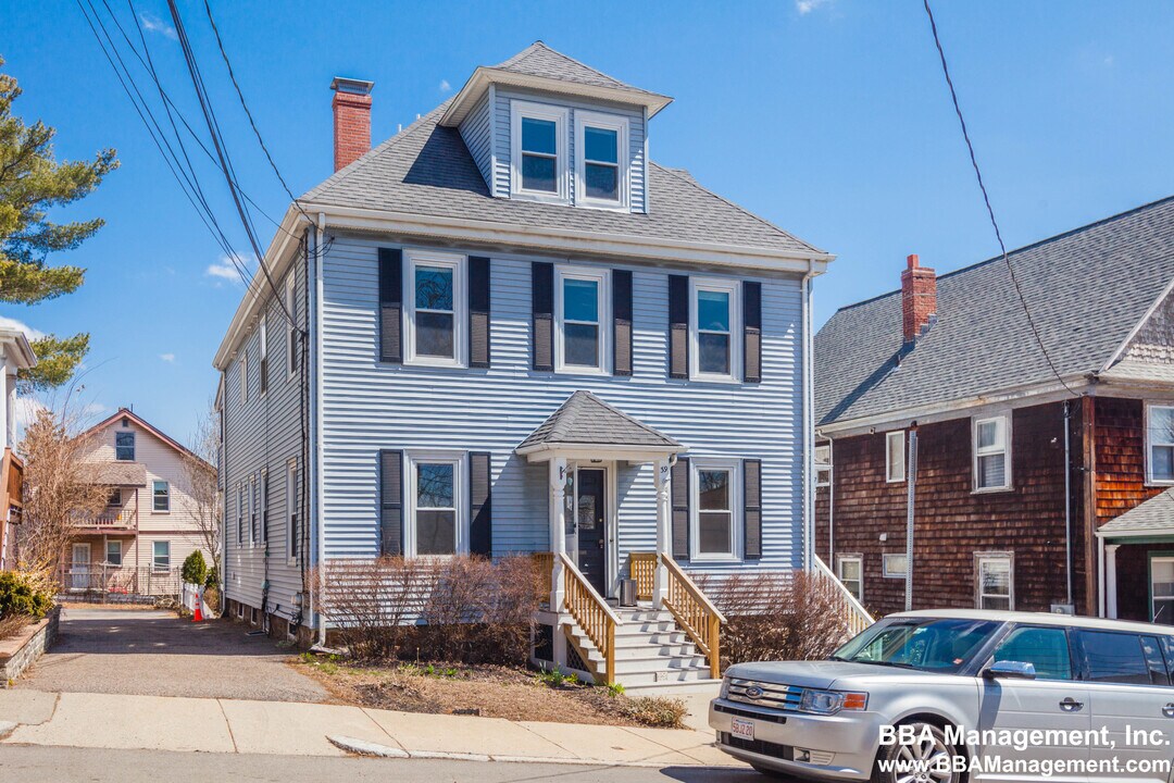 39 Falkland St, Unit 2 in Boston, MA - Building Photo