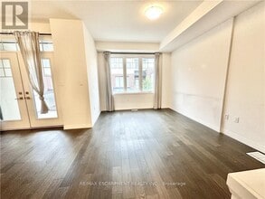 16 Ritchie Ln in Hamilton, ON - Building Photo - Building Photo