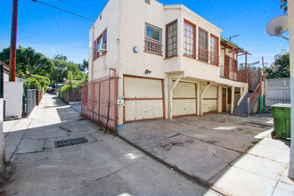 1452 Silver Lake Blvd in Los Angeles, CA - Building Photo - Building Photo