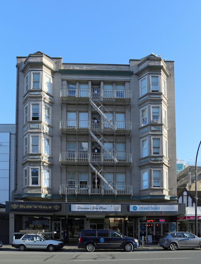 The Ritz in Victoria, BC - Building Photo - Building Photo