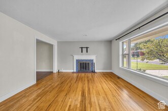 579 S Connie Dr in Midvale, UT - Building Photo - Building Photo