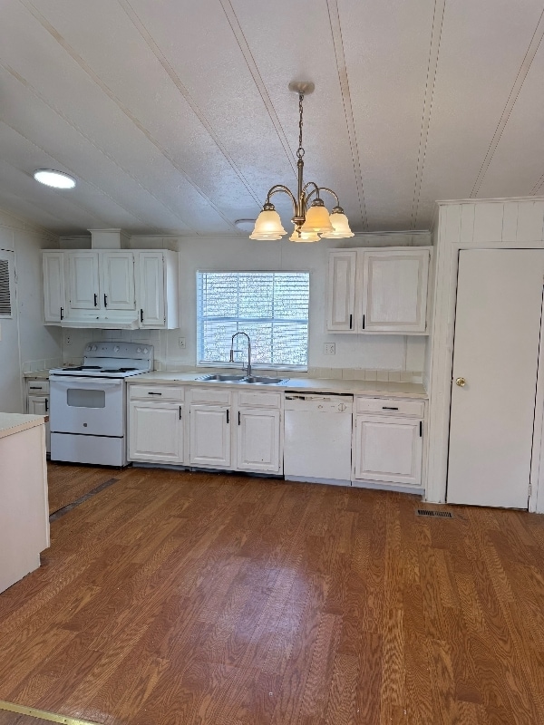 property at 216 N Carpenter St