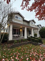 1277 Hudson St in Dupont, WA - Building Photo