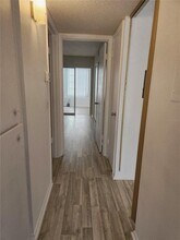 2456 Ecuadorian Way in Clearwater, FL - Building Photo - Building Photo
