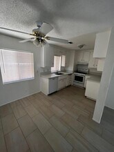 45419 10th St W in Lancaster, CA - Building Photo - Building Photo