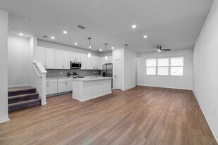 Sutton Fields in St. Cloud, FL - Building Photo