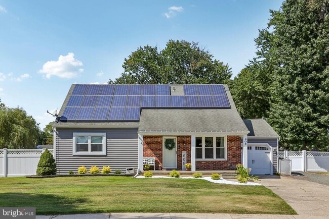 property at 608 Orchard Ct