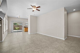 8551 Stone Mill Way in Las Vegas, NV - Building Photo - Building Photo