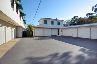 161 S Madison Ave in Pasadena, CA - Building Photo - Building Photo