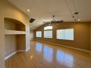 7124 Bird Cherry St in Las Vegas, NV - Building Photo - Building Photo