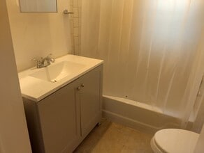 6207 Mayflower Ave in Cincinnati, OH - Building Photo - Building Photo