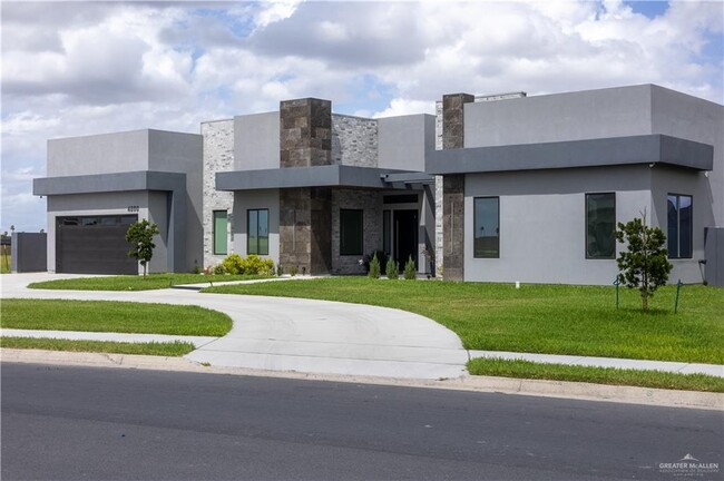 4800 Estancia Pkwy in McAllen, TX - Building Photo - Building Photo