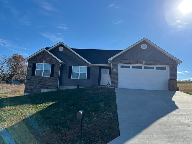 property at 1018 Lakeway Dr