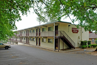 Urbana in Tallahassee, FL - Foto de edificio - Building Photo