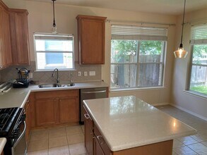 11108 Los Comancheros Rd in Austin, TX - Building Photo - Building Photo