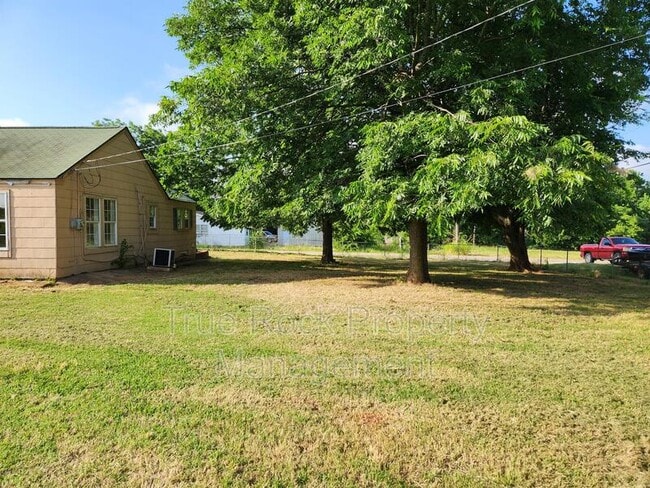 400 N Division St in Asher, OK - Building Photo - Building Photo
