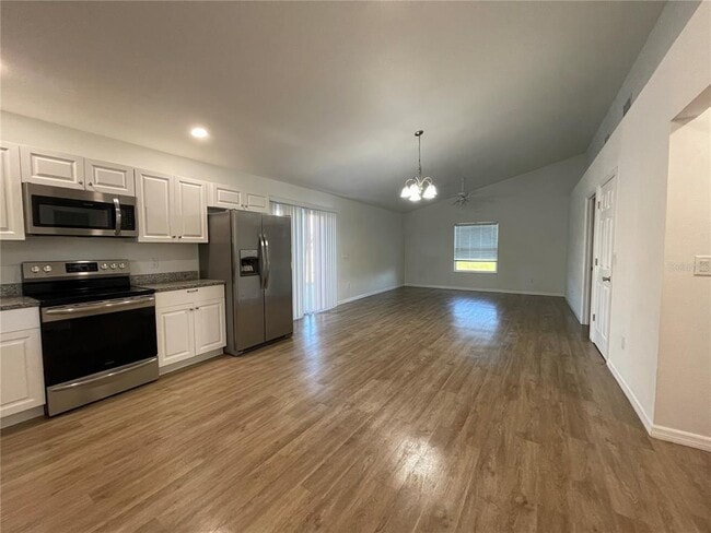 8283 E Rosko Ct in Floral City, FL - Building Photo - Building Photo