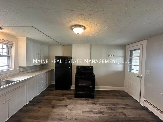200 Center St in Old Town, ME - Building Photo - Building Photo