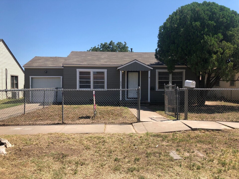 823 Parker St in Amarillo, TX - Building Photo