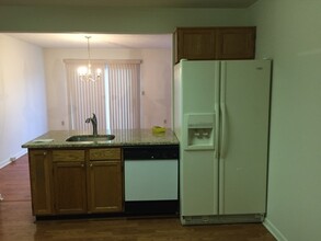202 Pine Valley Dr in Imperial, PA - Building Photo - Building Photo