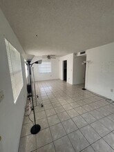 15811-15813 NW 38th Pl in Opa Locka, FL - Building Photo - Building Photo