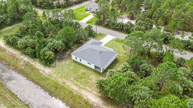 3195 Fitzpatrick Ave in Palm Bay, FL - Building Photo - Building Photo