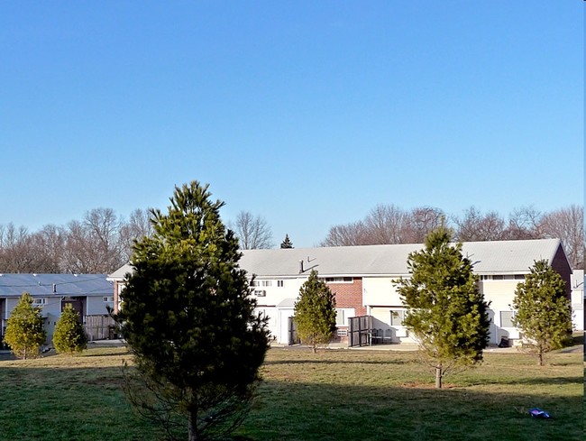 Fairways Apartments in New Haven, CT - Building Photo - Building Photo