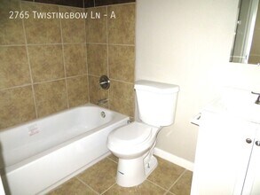 2765 Twistingbow Ln in Las Vegas, NV - Building Photo - Building Photo