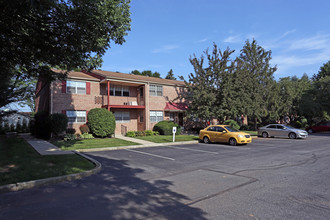 Cedar Glen Apartments in Allentown, PA - Building Photo - Building Photo