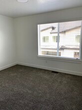 424 W 40 S in Providence, UT - Foto de edificio - Building Photo