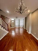 827 Almond St in Philadelphia, PA - Building Photo - Building Photo