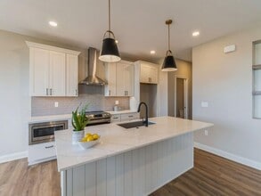 2007 Lacey Dr in Ames, IA - Building Photo - Building Photo