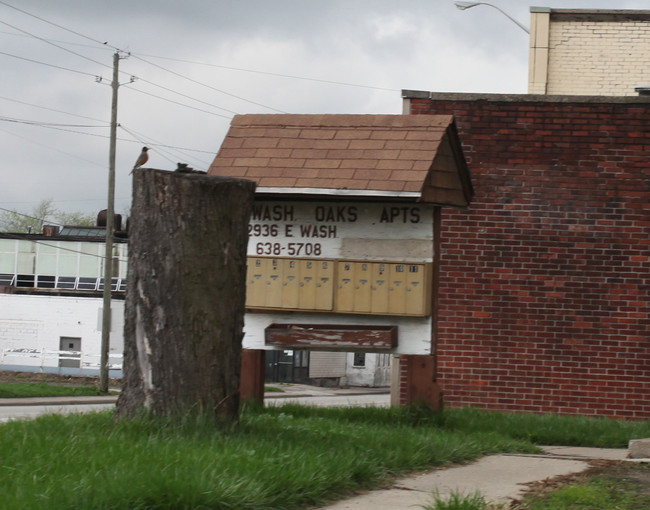 2936 E Washington St in Indianapolis, IN - Building Photo - Building Photo