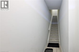 925 Deveron Crescent in London, ON - Building Photo - Building Photo